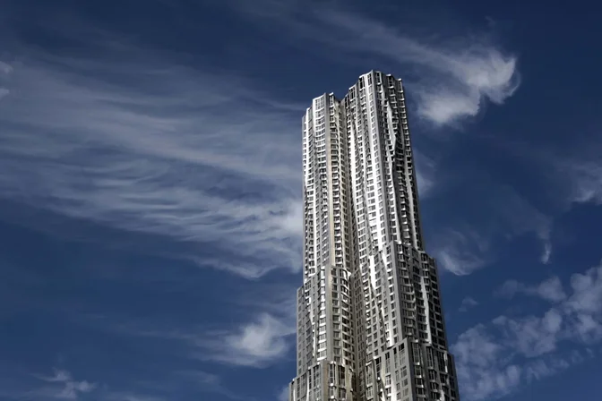https://d206qjx0felmzj.cloudfront.net/unit-images/bffb4263-4acc-4b2b-a441-3b580c25bb88/s/03-new-york-by-gehry-8-spruce-1920x128.webp